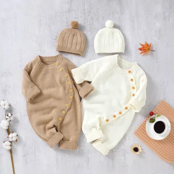 Yeni Doğan Erkek Bebek Kız Giysileri Örgü Tulum Sonbahar Kış 2023 Sıcak Uzun Kollu Ekip Boyun Düğme Kapatma Katı Romper Şapka ile